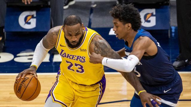 1613536621491063470.jpg watch-lebron-james-tried-launch-3-pointer-deep.jpg